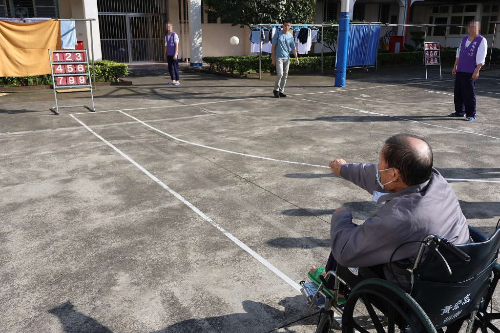 Picture 2 of Baseball toss games in November,2025