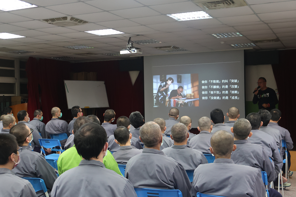 1141222生命教育-台灣3D電影導演曲全立講座照片3