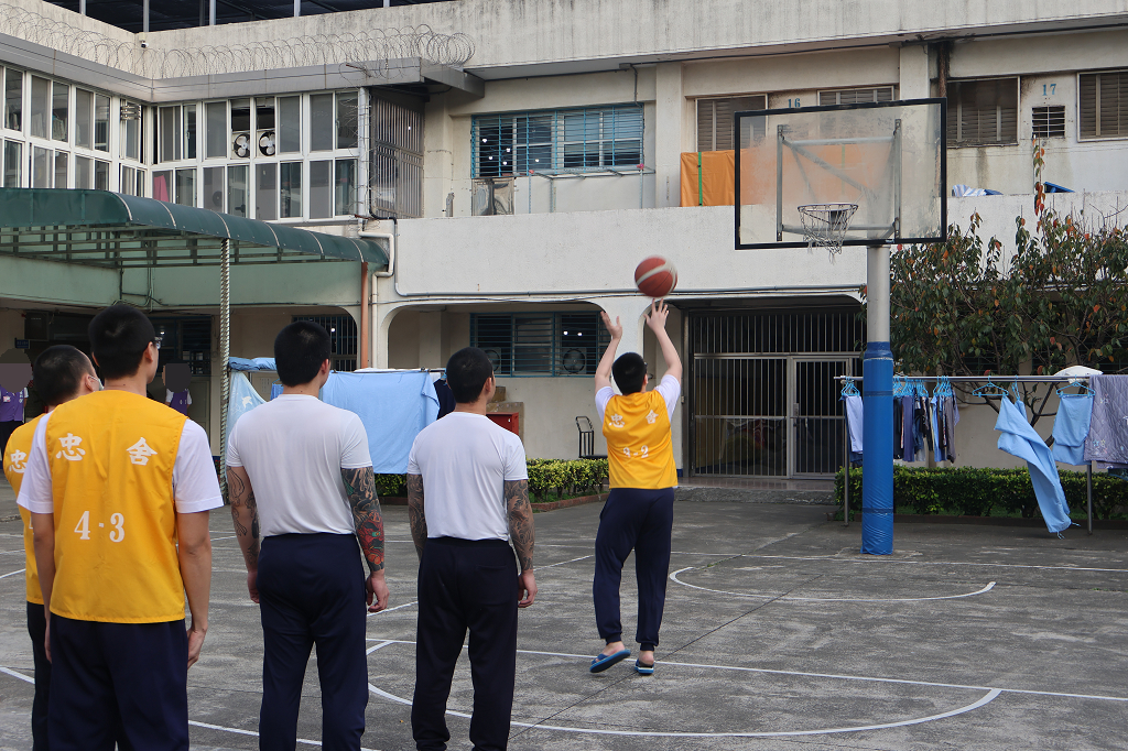 114年12月收容人文康活動-籃球投準比賽照片2
