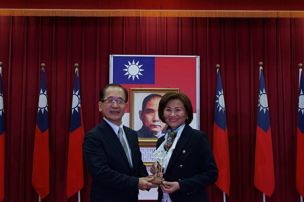 德傑公司代表受獎